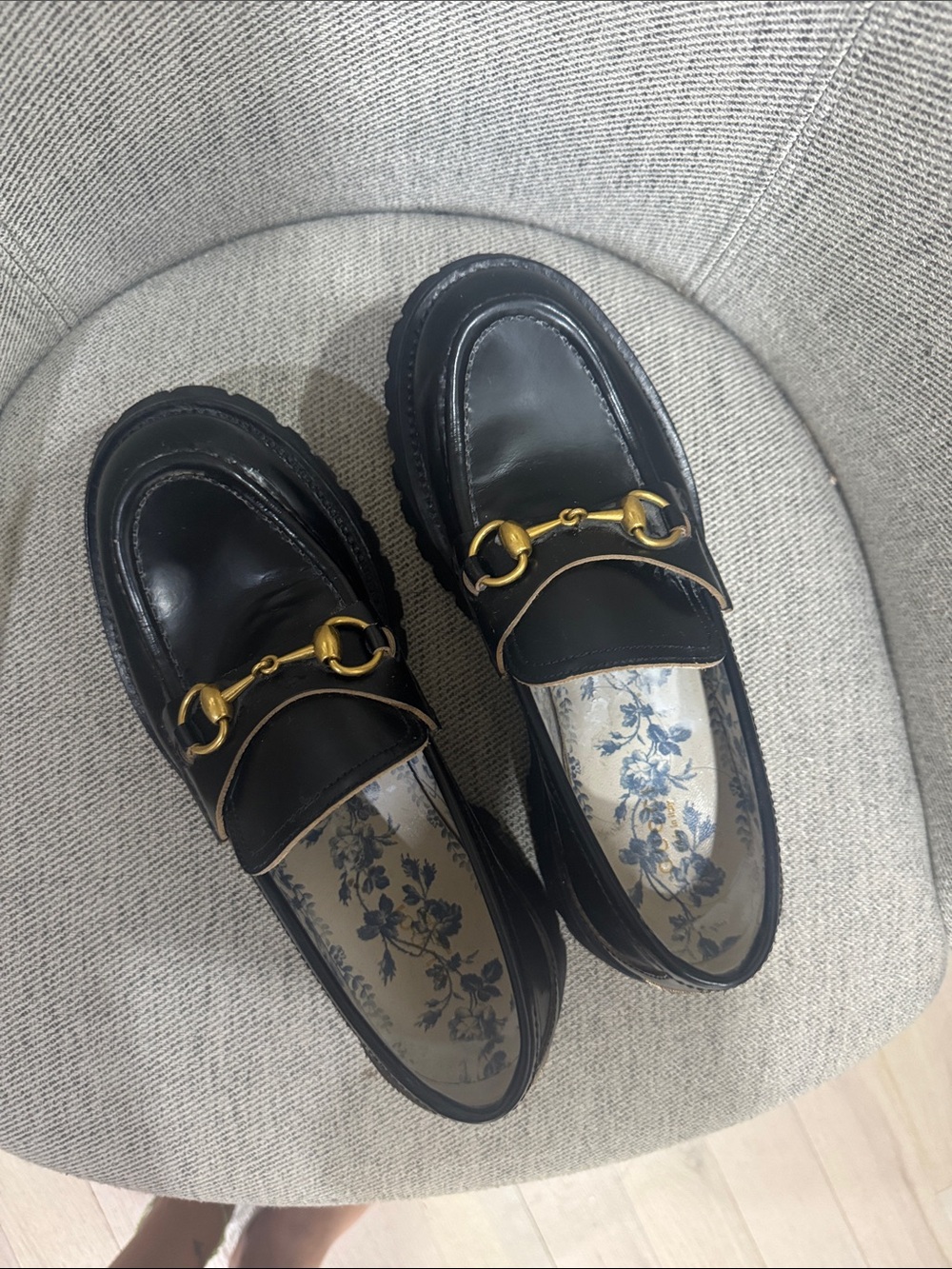 Gucci Harald Lug Sole Black Loafers with Gold Detailing - Picture 9 of 9